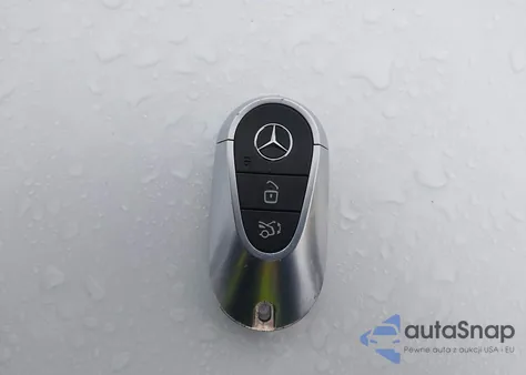 2024 Mercedes-Benz C 300 z USA, uszkodzony, nr VIN W1KAF4HB5RR182230